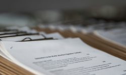 Falsedad documental: Qué es, tipos y regulación  