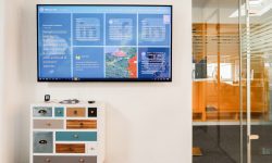 Beneficios de las pantallas interactivas educativas