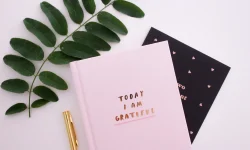 Cómo crear una agenda personalizada con productos de papelería